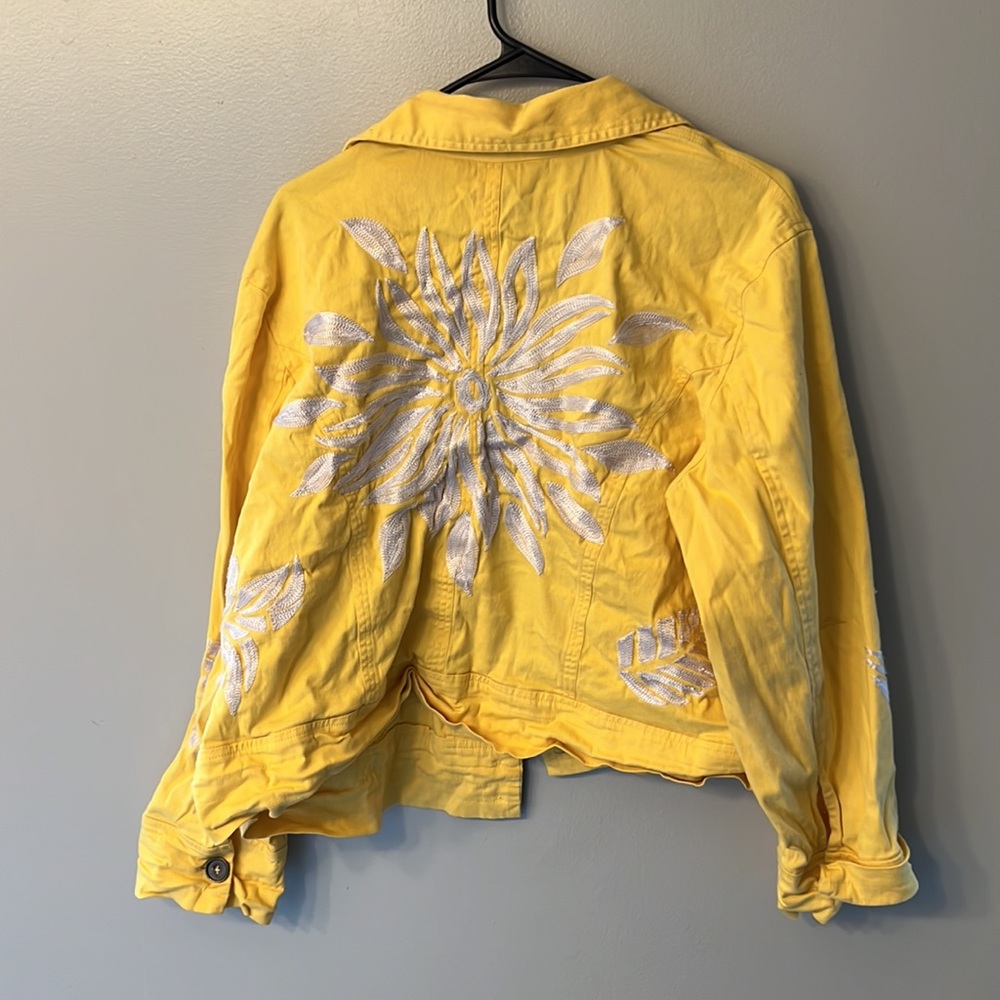 Casual Living jacket with floral detail 1X - Picture 2 of 3